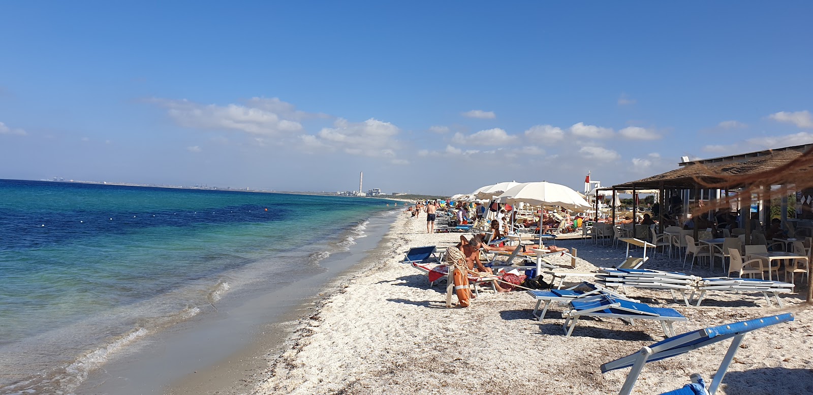 Spiaggia Le Saline (Ezzi Mannu)'in fotoğrafı - rahatlamayı sevenler arasında popüler bir yer