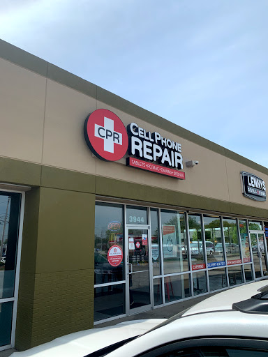 Cell Phone Store «iExpert Studio», reviews and photos, 5000 Shelbyville Rd, Louisville, KY 40207, USA