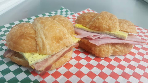 Donut Shop «Dallas Donuts», reviews and photos, 1930 6th St, Bremerton, WA 98337, USA