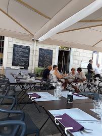 Atmosphère du Restaurant français L'imprev' à Nîmes - n°12