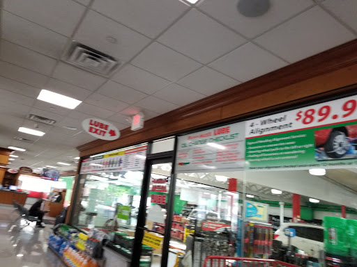 Car Wash «Pelham Manor Car Wash & Lube», reviews and photos, 4391 Boston Post Rd, Pelham, NY 10803, USA