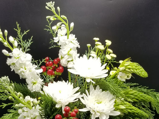 Florist «Amazing Petals», reviews and photos, 125 S Broadway St, Lake Orion, MI 48362, USA