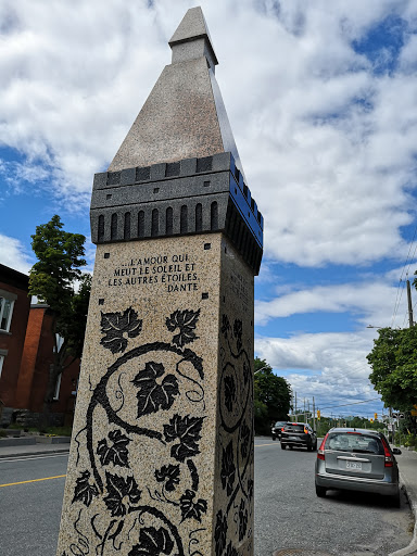 Public Sculpture/ Dante, Little Italy, Ottawa, ON,45 24'37.6\