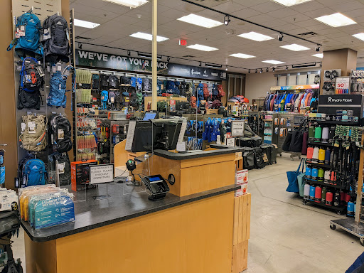 Outdoor Sports Store «Eastern Mountain Sports», reviews and photos, 281 Daniel Webster Hwy, Nashua, NH 03060, USA
