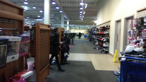 Clothing Store «Burlington Coat Factory», reviews and photos, 118 Shawan Rd, Hunt Valley, MD 21031, USA