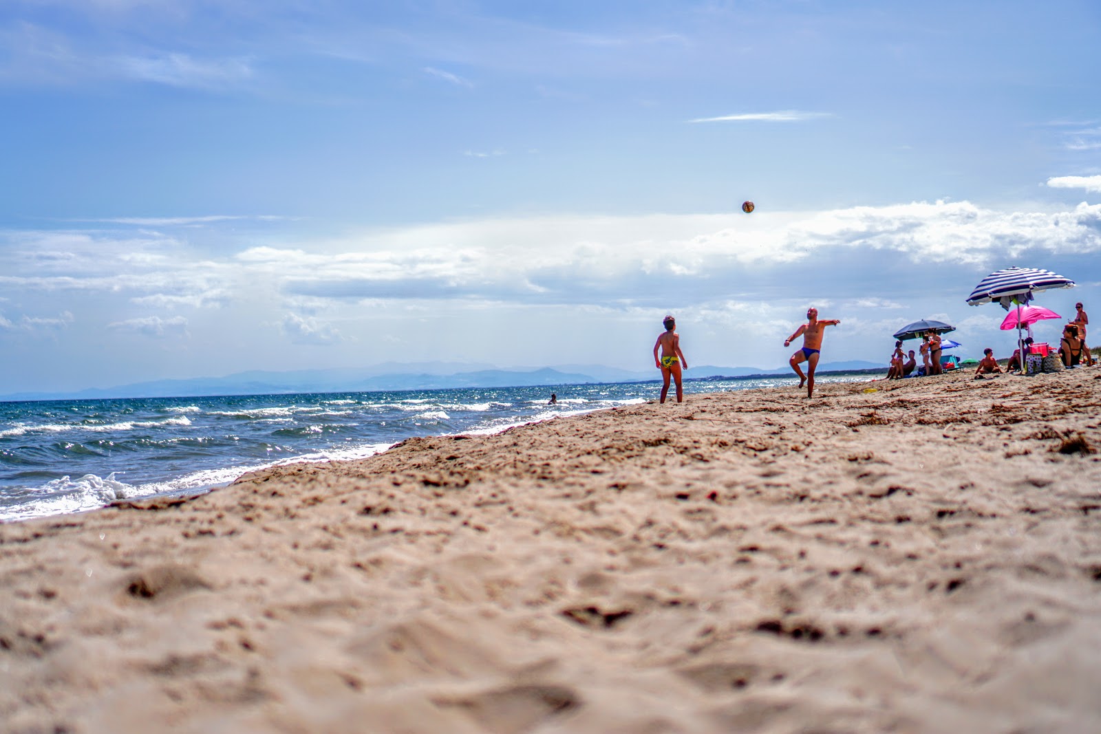 Fotografie cu Spiaggia Pino di Lenne - locul popular printre cunoscătorii de relaxare