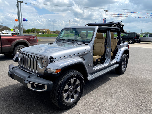 Car Dealer «Yaklin Chrysler Dodge Jeep RAM», reviews and photos, 1550 W Kingsbury St, Seguin, TX 78155, USA