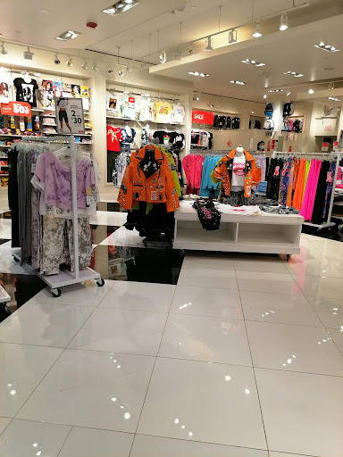 Shopping Mall «The Shoppes at Buckland Hills», reviews and photos, 194 Buckland Hills Dr, Manchester, CT 06042, USA