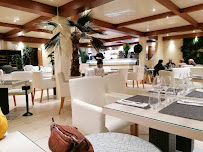 Atmosphère du Restaurant méditerranéen Le Grand Large à Balaruc-les-Bains - n°7