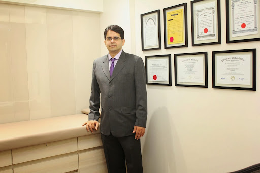 Dr Neeraj Bijlani