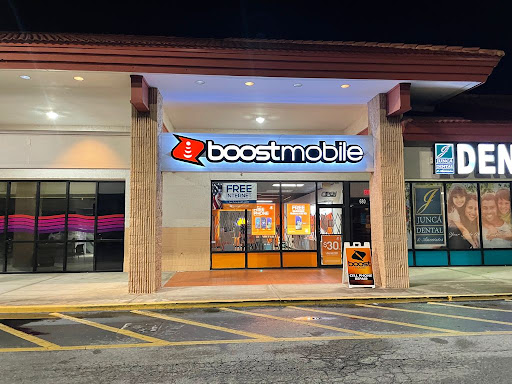 Electronics Repair Shop «Boost Mobile By Smile Wireless 2», reviews and photos, 5442 Central Florida Pkwy, Orlando, FL 32821, USA