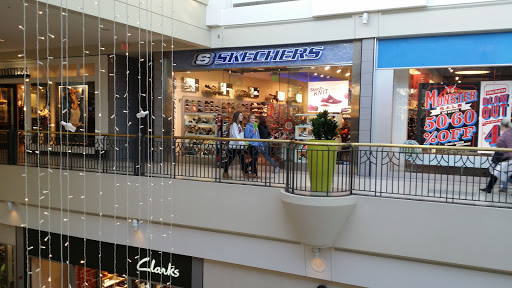 Shoe Store «SKECHERS Retail», reviews and photos, 1000 North Point Cir #2032, Alpharetta, GA 30022, USA