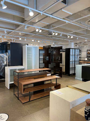 Furniture Store «Crate and Barrel Outlet», reviews and photos, 1700 Prince St, Alexandria, VA 22314, USA