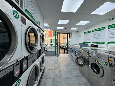 Laverie Libre Service / Laundromat | Paris 16 à Paris