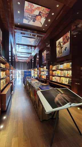Book Store «TASCHEN Store Beverly Hills», reviews and photos, 354 N Beverly Dr, Beverly Hills, CA 90210, USA