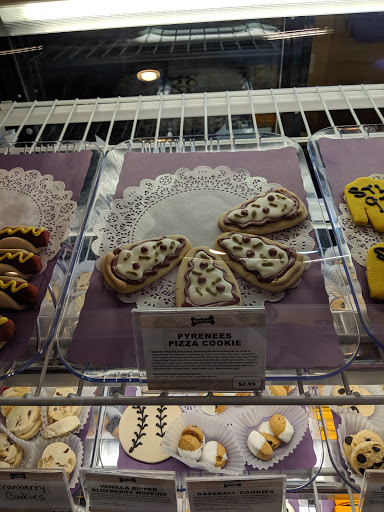 Three Dog Bakery, 1208 Town and Country Crossing Dr, Town and Country, MO 63017, USA, 