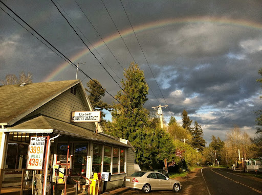 Grocery Store «Corbett Country Market», reviews and photos, 36801 Historic Columbia River Hwy, Corbett, OR 97019, USA