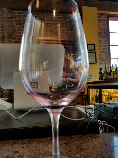 Bar «Swirl On the Square Inc», reviews and photos, 21 S Livermore Ave, Livermore, CA 94550, USA