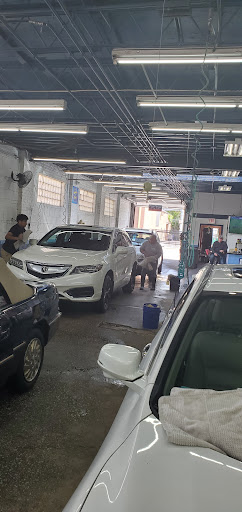 Car Wash «Forest Glen Hand Car Wash», reviews and photos, 5322 N Elston Ave, Chicago, IL 60630, USA