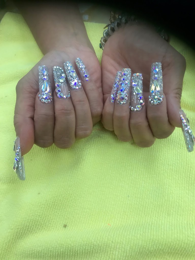 Linda's Nail & Spa 90640