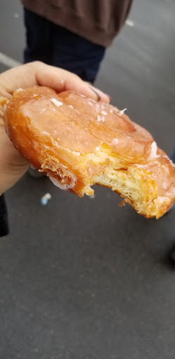 Donut Shop «Happy Donuts», reviews and photos, 305 2nd St NE, Puyallup, WA 98372, USA