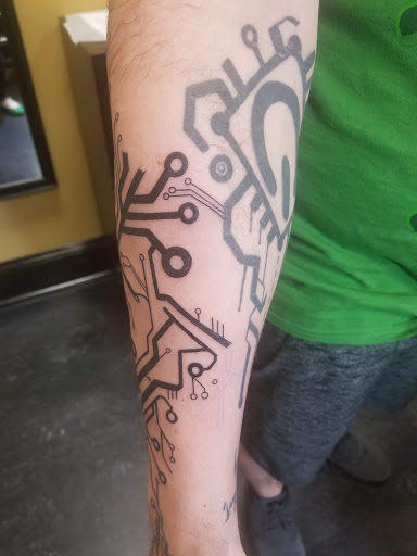 Tattoo Shop «Cactus Tattoo», reviews and photos, 307 N Riverfront Dr, Mankato, MN 56001, USA