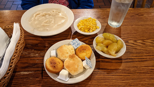 American Restaurant «Cracker Barrel Old Country Store», reviews and photos, 716 N Campbell Station Rd, Farragut, TN 37934, USA