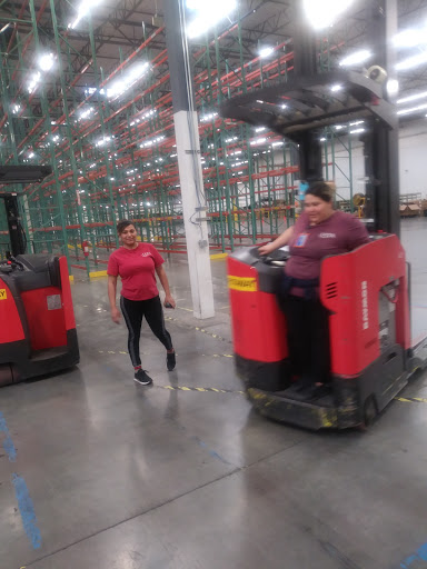 Cosmetics Store «Ulta Beauty FACTORY», reviews and photos, 4570 W Lower Buckeye Rd #150, Phoenix, AZ 85043, USA