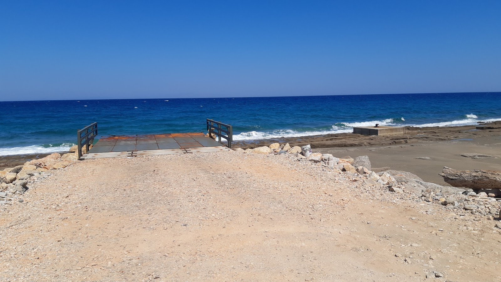 Foto de Aile beach con cala pequeña