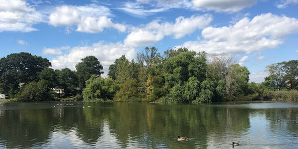 Milburn Pond Park