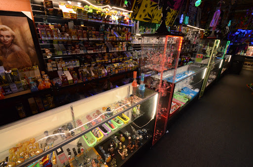 Tobacco Shop «Smoke House», reviews and photos, 968 Dundee Ave, Elgin, IL 60120, USA