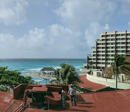 Crown Paradise Club Cancun photo