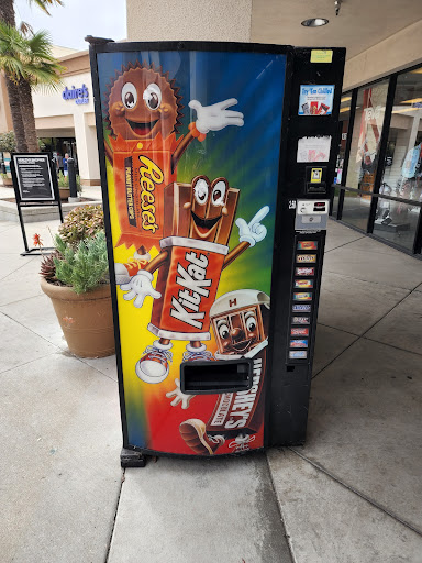 Shopping Mall «Pismo Beach Premium Outlets», reviews and photos, 333 5 Cities Dr, Pismo Beach, CA 93449, USA