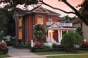 Mornington Rose Bed and Breakfast image