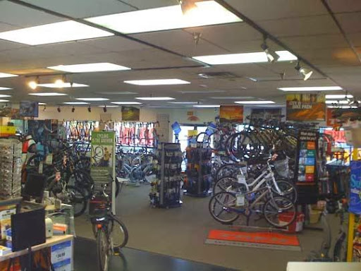 Bicycle Store «Penn Cycle : Minnetonka», reviews and photos, 10750 Cedar Bend, Minnetonka, MN 55305, USA