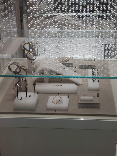 Jewelry Store «Swarovski», reviews and photos, 734 Lincoln Rd, Miami Beach, FL 33139, USA