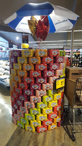 Grocery Store «Safeway», reviews and photos, 2811 Middlefield Rd, Palo Alto, CA 94306, USA