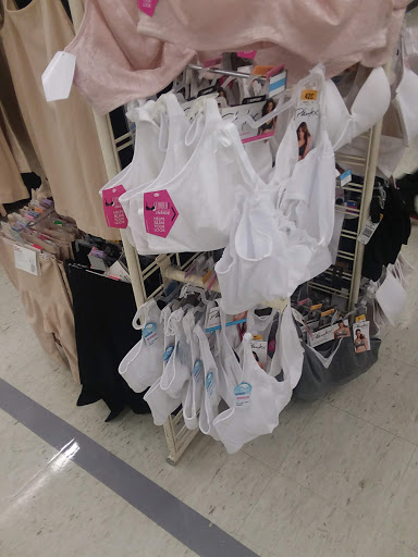 Discount Store «Kmart», reviews and photos, 17840 Bagley Rd, Middleburg Heights, OH 44130, USA