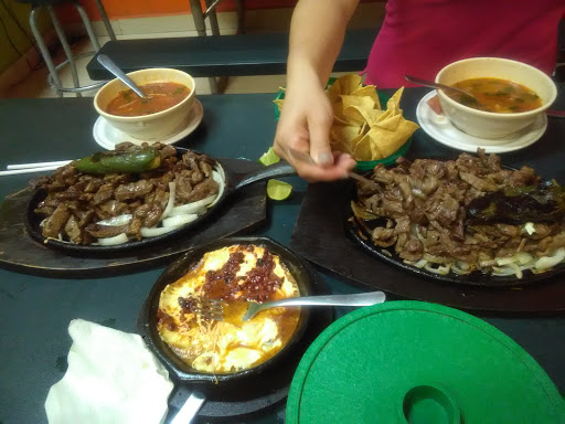 Los Magueyes Restaurante