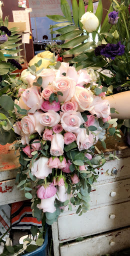 Florist «Illusion Florist & Events», reviews and photos, 12231 SE Stark St, Portland, OR 97233, USA