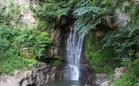 Doodvazan Waterfall image