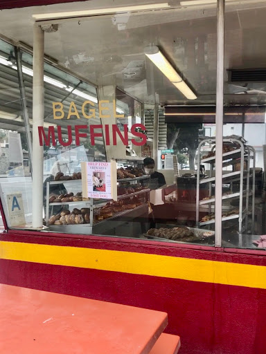 Donut Shop «Donut Hut», reviews and photos, 2025 W Magnolia Blvd, Burbank, CA 91506, USA