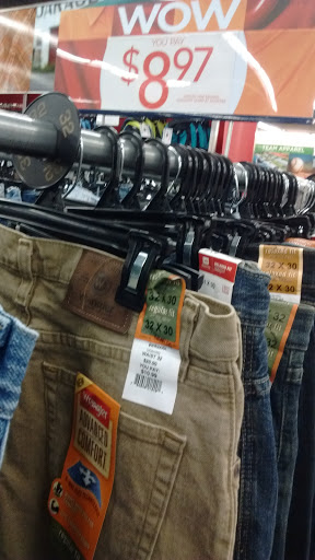 Outlet Store «VF Outlet», reviews and photos, 375 Faunce Corner Rd, North Dartmouth, MA 02747, USA