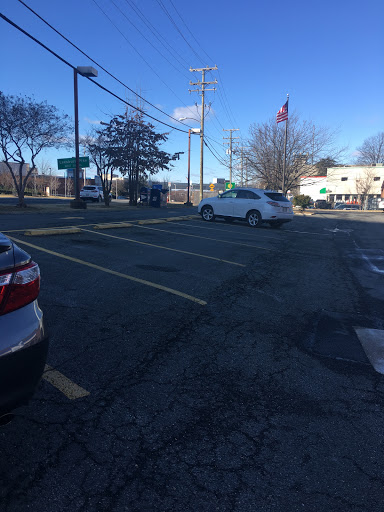 Post Office «United States Postal Service», reviews and photos, 1544 Spring Hill Rd, McLean, VA 22102, USA