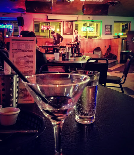 Bar «Happy Dog», reviews and photos, 5801 Detroit Ave, Cleveland, OH 44102, USA