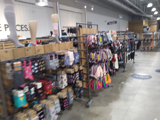 Shoe Store «DSW Designer Shoe Warehouse», reviews and photos, 1 Walden Galleria, Buffalo, NY 14225, USA