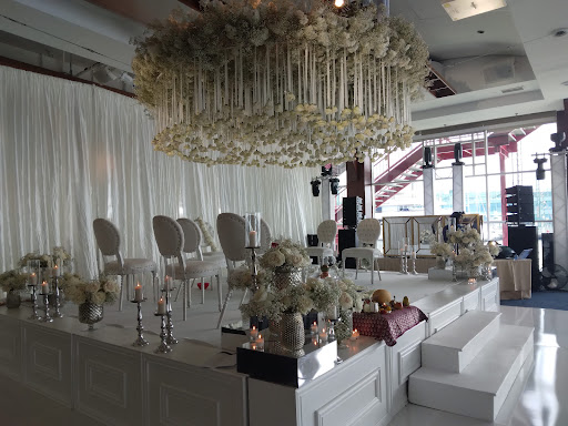 Florist «Pedestals Florist», reviews and photos, 125 Herricks Rd, Garden City Park, NY 11040, USA