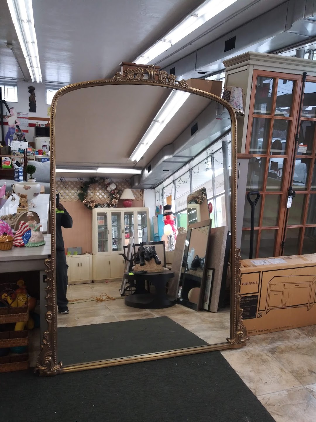 Used Furniture Store of RI