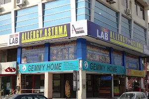 Allergy And Asthma Centre image