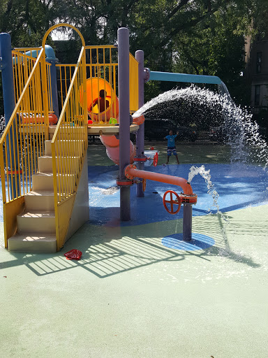 Park «Adams Playground Park», reviews and photos, 1919 N Seminary Ave, Chicago, IL 60614, USA